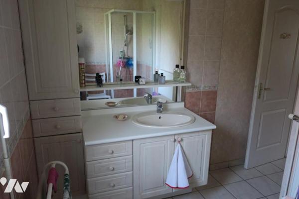 VIAGER OCCUPE. Maison T5  - Garage - Dépendance - Terrasse - Jardin. 1215 m² cadastré.