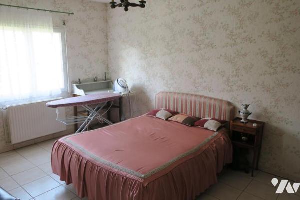 VIAGER OCCUPE. Maison T5  - Garage - Dépendance - Terrasse - Jardin. 1215 m² cadastré.