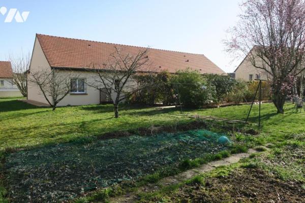 VIAGER OCCUPE. Maison T5  - Garage - Dépendance - Terrasse - Jardin. 1215 m² cadastré.