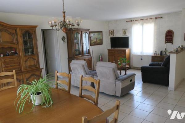 VIAGER OCCUPE. Maison T5  - Garage - Dépendance - Terrasse - Jardin. 1215 m² cadastré.