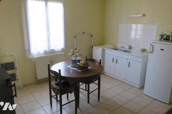 VIAGER OCCUPE. Maison T5  - Garage - Dépendance - Terrasse - Jardin. 1215 m² cadastré.