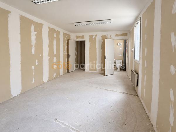 Vente
                Maison93 m² - 3 Pièces -
                    AMBOISE (37400)