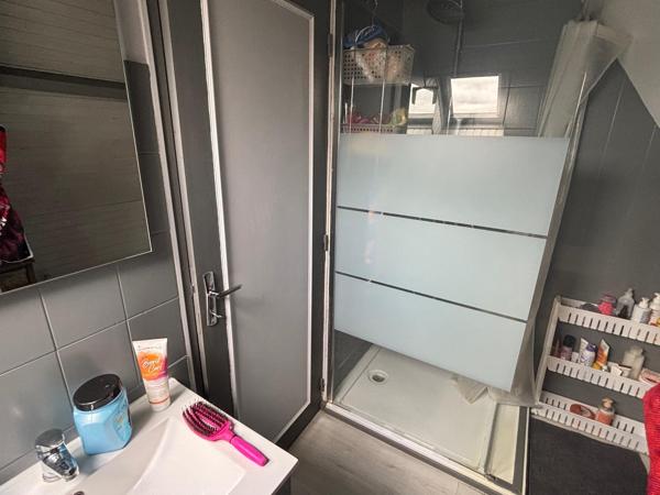 Venez découvrir cette maison idéale pour votre nouveau projet de vie.