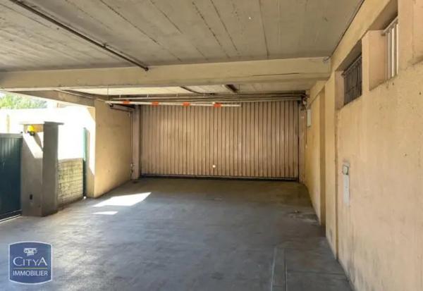 Location parking 15m²