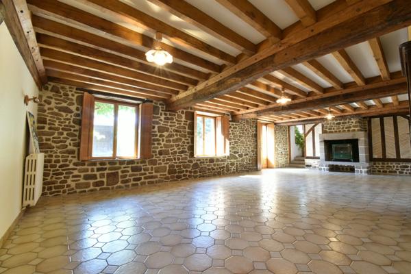 Propriété à vendre 10 pièces PASSAIS LA CONCEPTION (61)