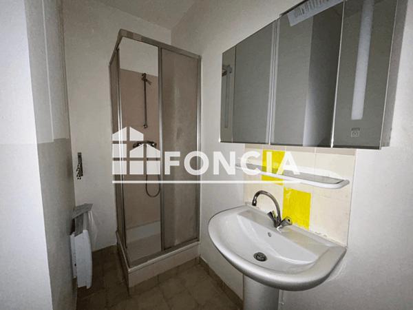 Location Studio 16 m² - 40 RUE MAGENTA Poitiers 86000