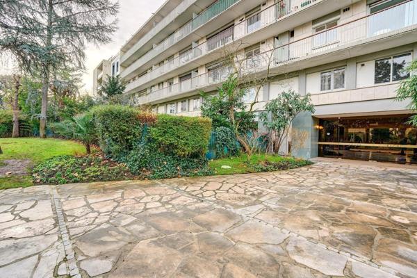 Appartement à vendre à Neuilly-sur-Seine dans les Hauts-de-Seine (92200), ref : 4 P TERRASSE BD BINEAU NEUILLY