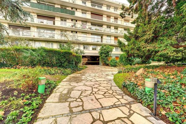 Appartement à vendre à Neuilly-sur-Seine dans les Hauts-de-Seine (92200), ref : 4 P TERRASSE BD BINEAU NEUILLY