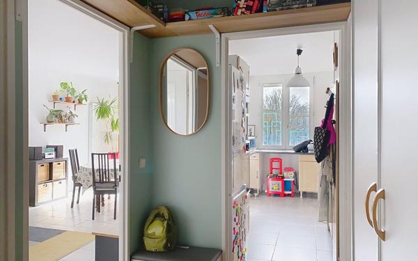 Appartement à vendre    3 pièces • 68,59 m2 Guyancourt