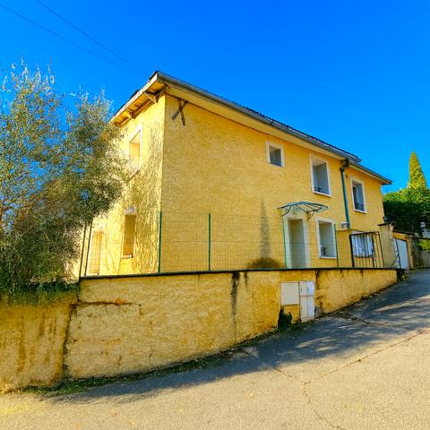 Rez de jardin de 125m², 4 chambres, à St Genis laval centre
