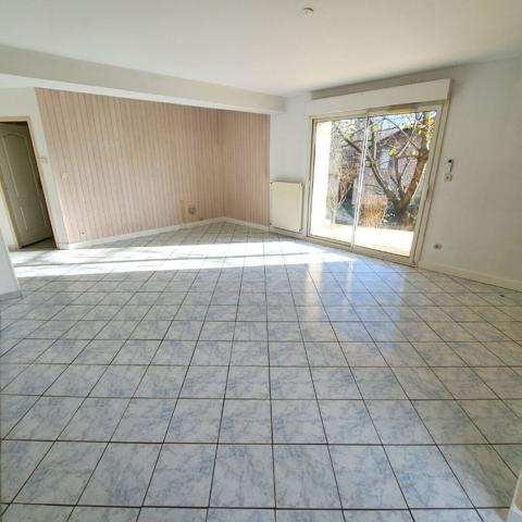 Rez de jardin de 125m², 4 chambres, à St Genis laval centre