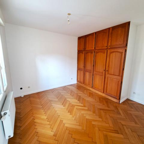 Rez de jardin de 125m², 4 chambres, à St Genis laval centre