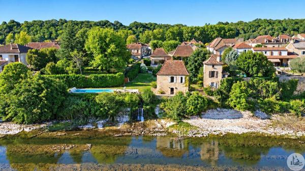 Au bord de la Dordogne, propriété de caractère