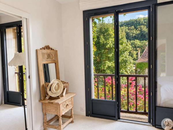 Au bord de la Dordogne, propriété de caractère