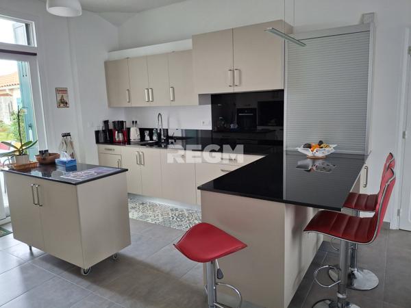 Saujon (17600) Maison rénovée avec appartement indépendant