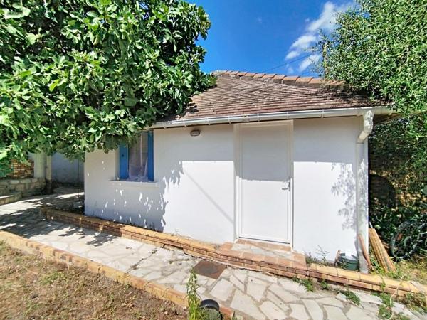 Maison de 7 pièces avec bâtiments commerciaux