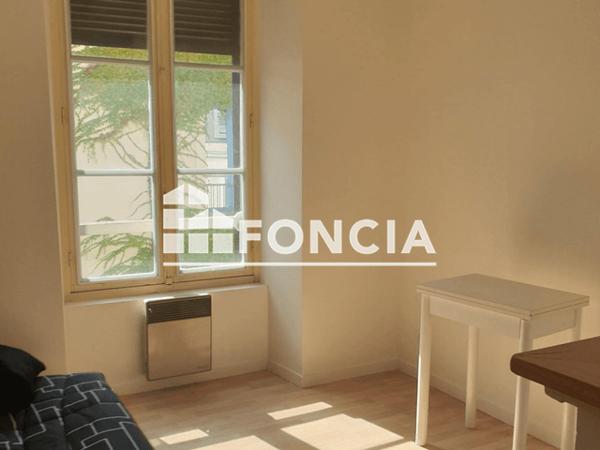 Location Studio meublé 16.89 m² - 4-6 RUE SAINT MARTIN Sable Sur Sarthe 72300