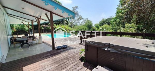 VILLA T5 AVEC PISCINE ET TERRAIN