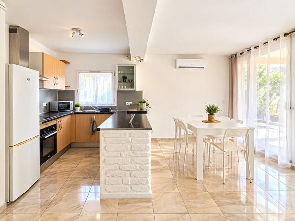 MARSEILLE 12e -T3 MEUBLÉ EN REZ-DE-JARDIN - JARDIN D'ENV. 300 M² - BOX