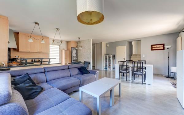 Maison à vendre    5 pièces • 100 m2 Chassieu