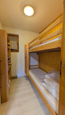 RARE : Appartement 3 pièces de 33m2 carrez avec box fermé OFFRANT une VUE DEGAGEE , place de PARKING PRIVATIVE et CAVE