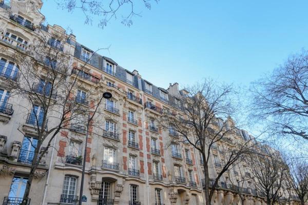 Appartement à vendre à Paris 18e arrondissement à Paris (75018), ref : 75022-913