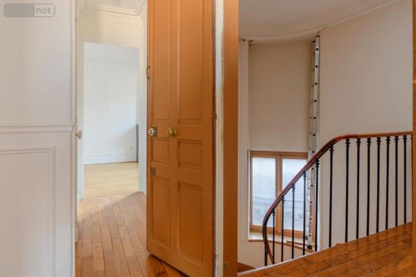 Appartement à vendre à Paris 18e arrondissement à Paris (75018), ref : 75022-913