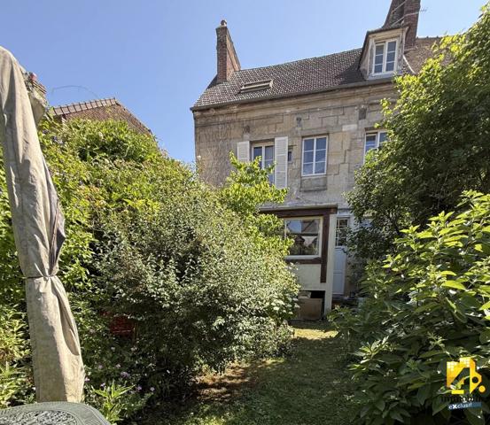 Maison - 8 pièces - 126 m²