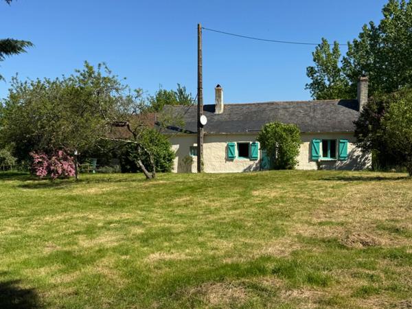 Charmante maison de campagne avec terrain arborée et fruitier de 3 500 m² – proche du Lude