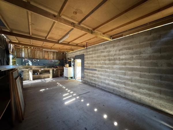 Charmante maison de campagne avec terrain arborée et fruitier de 3 500 m² – proche du Lude