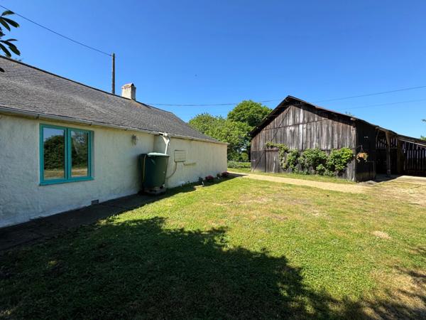 Charmante maison de campagne avec terrain arborée et fruitier de 3 500 m² – proche du Lude