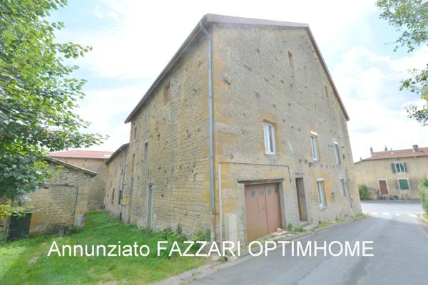 🏛 À VENDRE EN EXCLUSIVITÉ, proche Belgique et Luxembourg, un Immeuble de trois appartements situés à STENAY (55), 255 M² habitables, Idéal investisseur ou résidence principale avec revenus locatifs !