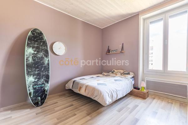 Vente
                Maison122 m² - 6 Pièces -
                    LA ROCHE SUR YON (85000)