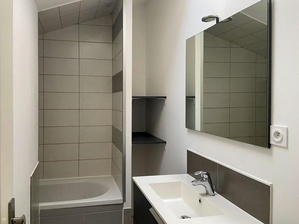 Immeuble
         7 pièces
        - 163 m² Exclusivité 398 000 € *