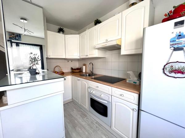 Appartement Suresnes 1 pièce(s) 32 m2