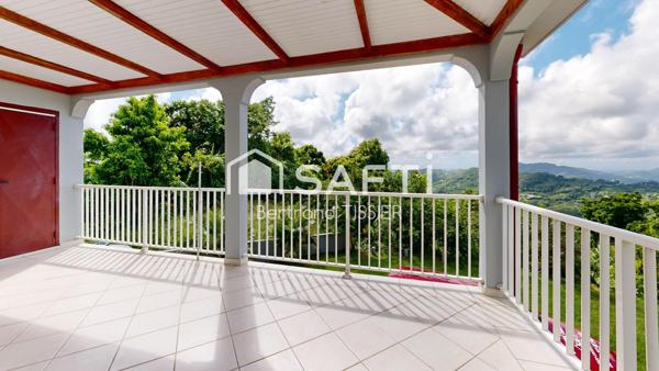 Maison au Vauclin avec vue mer, terrain et potentiel