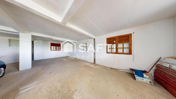 Maison au Vauclin avec vue mer, terrain et potentiel