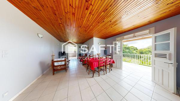 Maison au Vauclin avec vue mer, terrain et potentiel