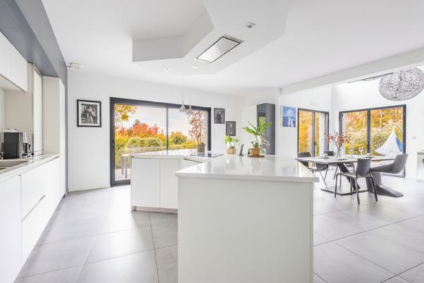 Maison Verrieres Le Buisson 8 pièce(s) 202.64 m2