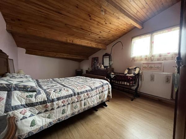 Maison à vendre 134 375 € Confolens 4 p 170 m² DPE C