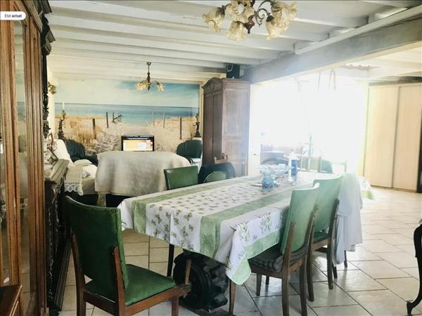 Maison à vendre 134 375 € Confolens 4 p 170 m² DPE C
