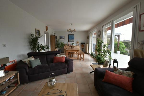 Maison T6 avec terrasse, piscine et jardin sans vis-à-vis à NUITS-Saint-Georges
