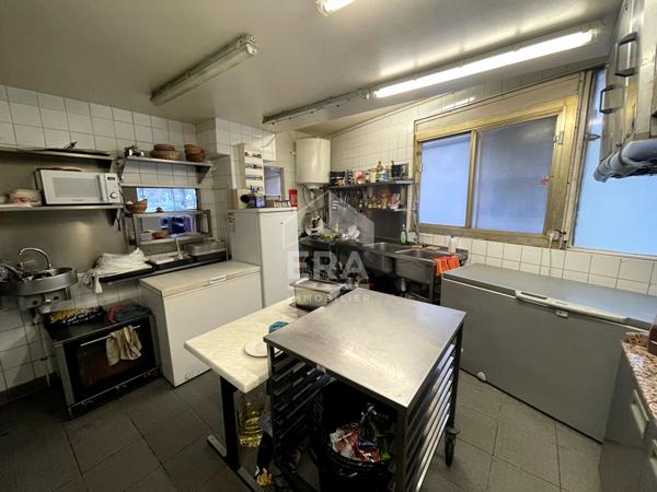 Local commercial 70 m2 + annexe 41 m2 - Opportunité Marseille 8eme