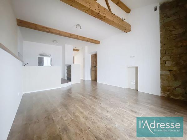 Location Appartement 2 pièces AJACCIO - 50 M² - Centre ville - vue mer- Bon état -