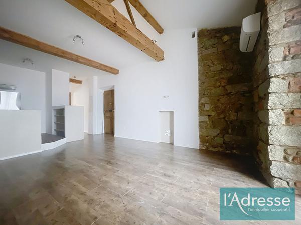 Location Appartement 2 pièces AJACCIO - 50 M² - Centre ville - vue mer- Bon état -