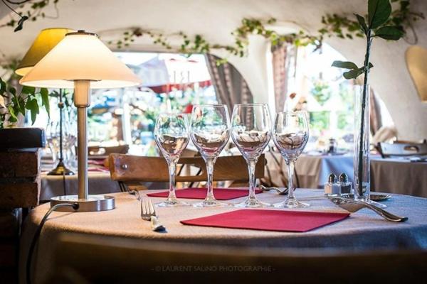 Fonds de commerce d’un restaurant emblématique à l’Alpe d’Huez – Emplacement N° ALPE D'HUEZ (38)