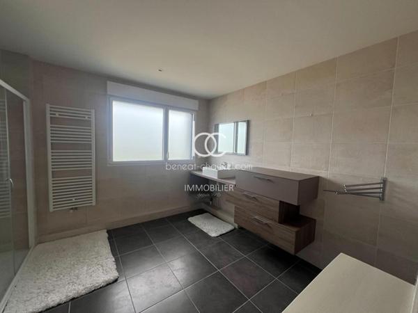 SARZEAU Appartement 5 pièces 190 m²
