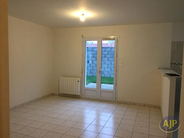 Maison à louer Cholet : 3 pièces, 57m² avec 2 chambre(s) à 702€ - AJP Immobilier Saint-Macaire-en-Mauges