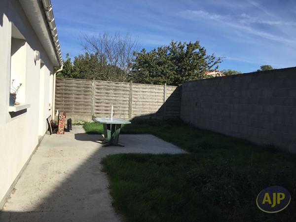 Maison à louer Cholet : 3 pièces, 57m² avec 2 chambre(s) à 702€ - AJP Immobilier Saint-Macaire-en-Mauges