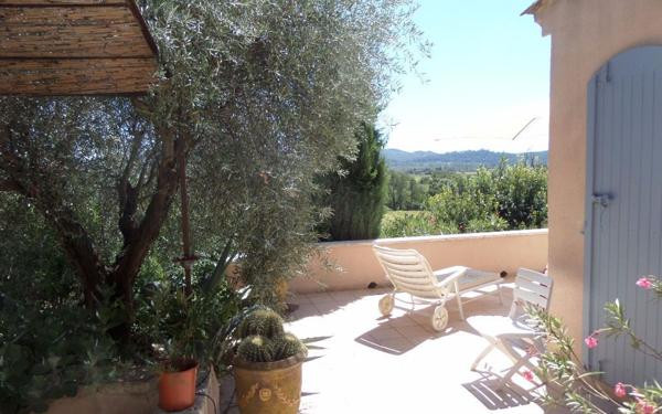 Maison à vendre    5 pièces •  Cadenet